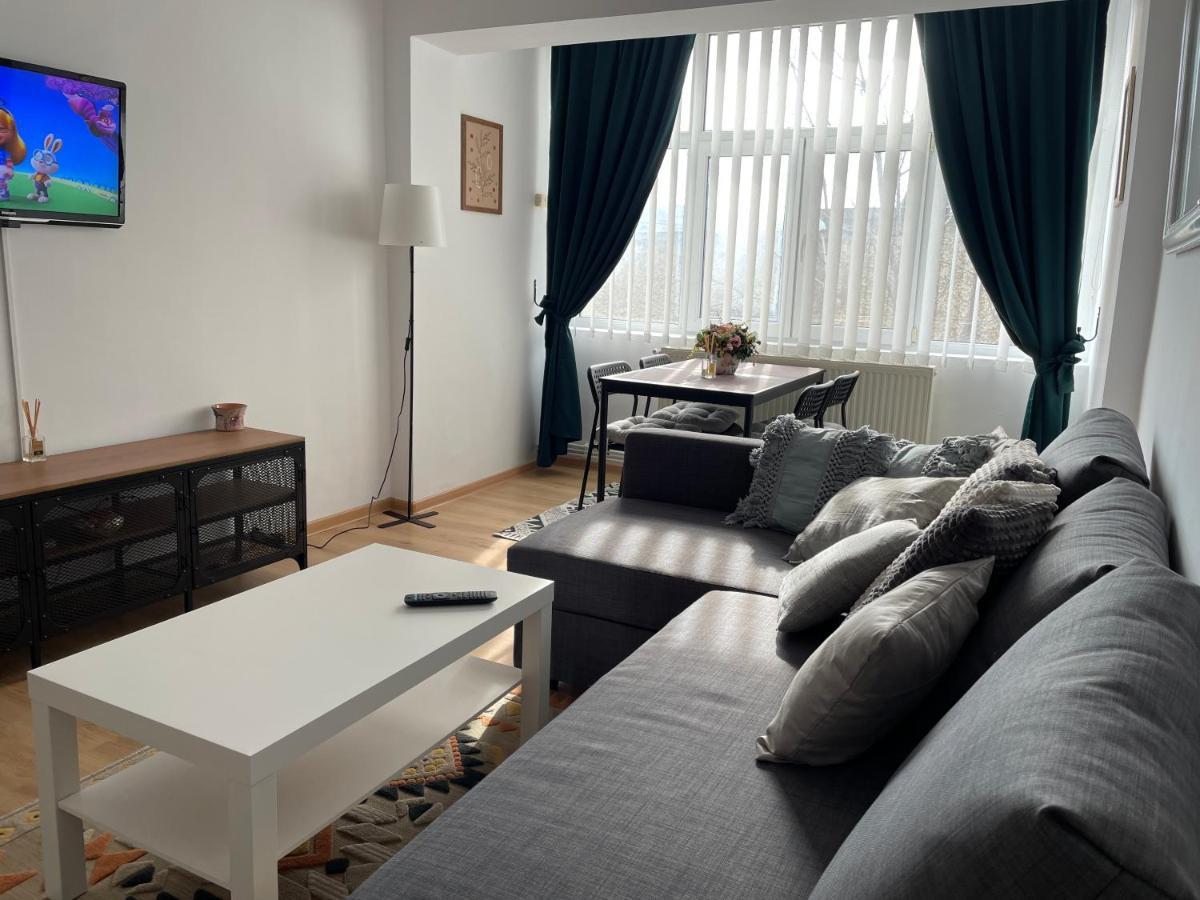 Apartament Cina Husi 외부 사진